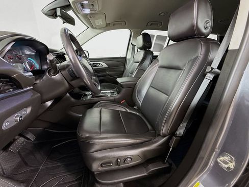 Used 2019 Chevrolet Traverse RS AWD/4WD image 25