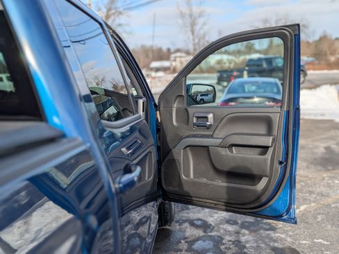 Used 2018 Chevrolet Silverado 1500 LT w/ All Star Edition image 36
