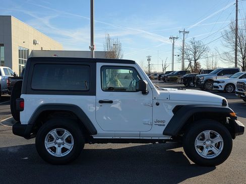 Used 2020 Jeep Wrangler Sport image 4
