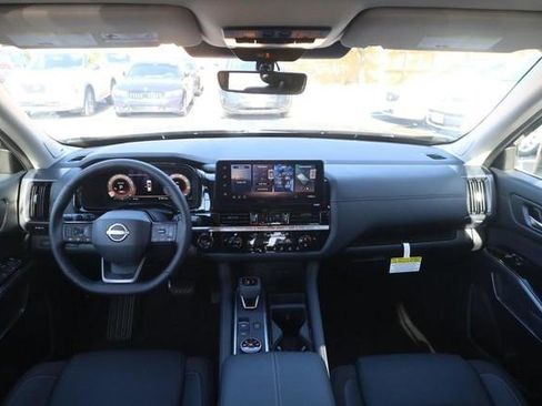 New 2026 Nissan Pathfinder SL AWD/4WD image 7