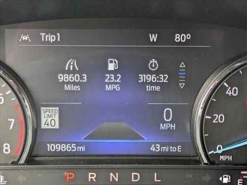 Used 2022 Ford Explorer XLT w/ Equipment Group 202A RWD image 11
