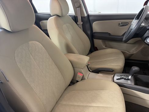 Used 2010 Hyundai Elantra GLS FWD image 27
