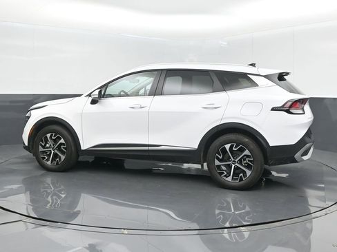 Used 2024 Kia Sportage EX AWD/4WD image 4