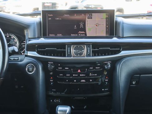 Used 2018 Lexus LX 570 4WD image 11