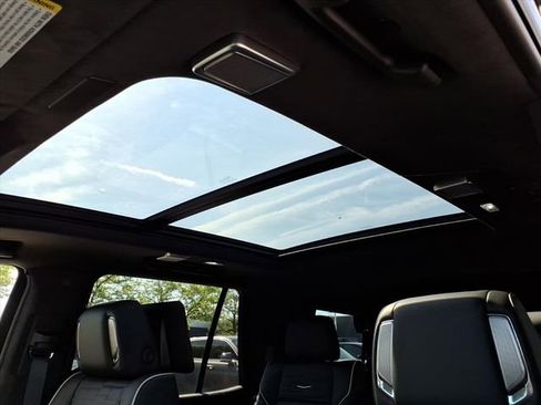 New 2026 Cadillac Escalade V w/ LPO, ONYX Package AWD/4WD image 14