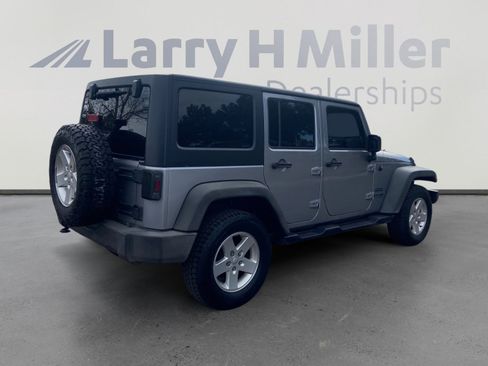 Used 2018 Jeep Wrangler Unlimited Sport S image 5