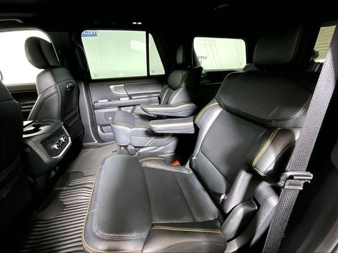 Used 2025 Ford Expedition Tremor AWD/4WD image 21