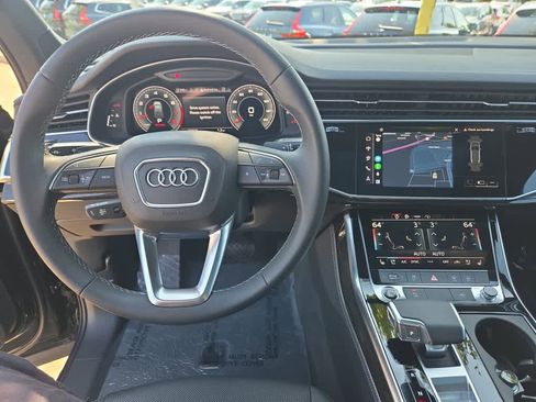Used 2025 Audi Q7 3.0T Premium Plus w/ Premium Plus Package image 12