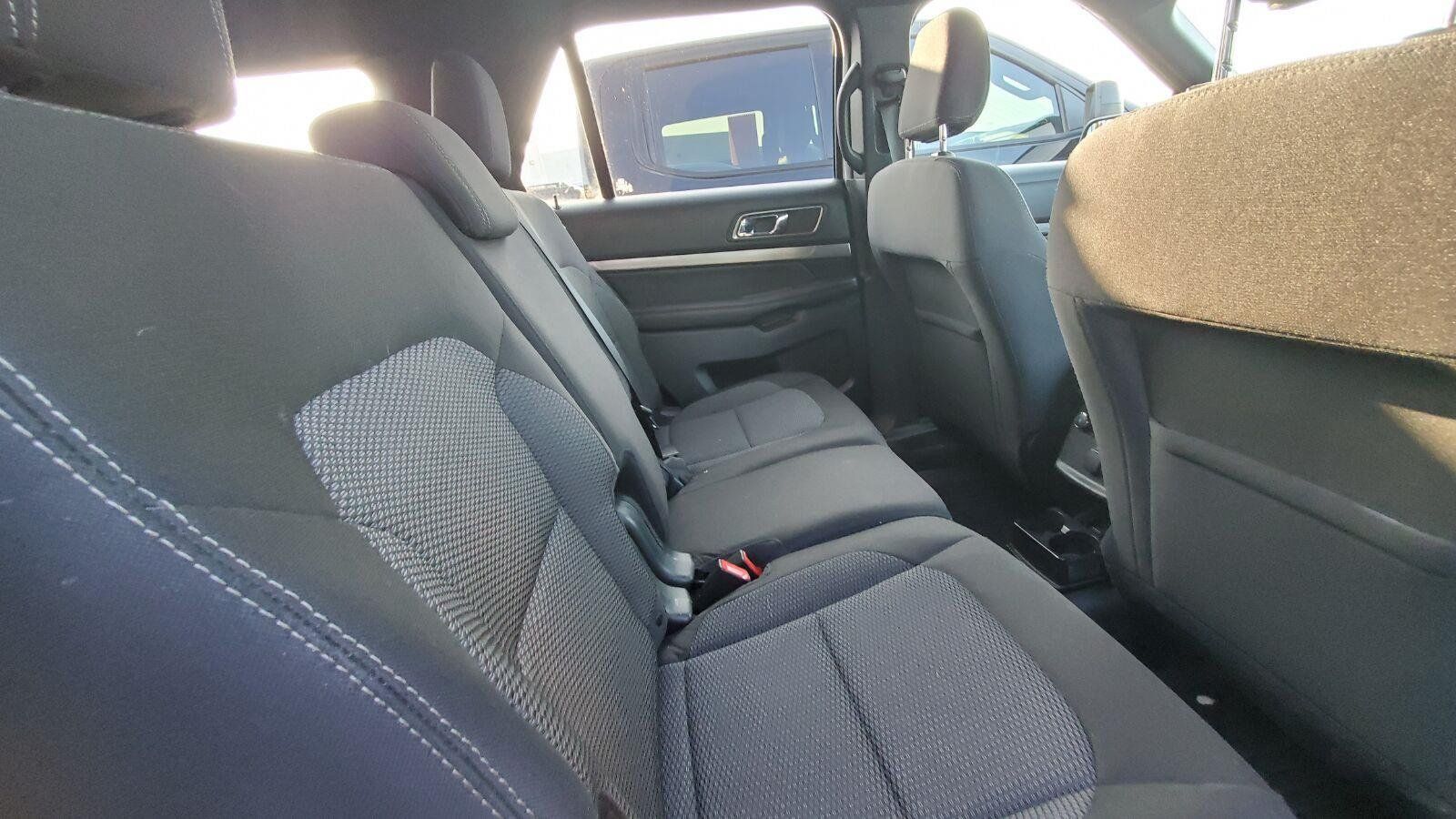 Used 2018 Ford Explorer XLT w/ Equipment Group 201A AWD/4WD image 6