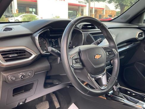 Used 2023 Chevrolet TrailBlazer ACTIV FWD image 9