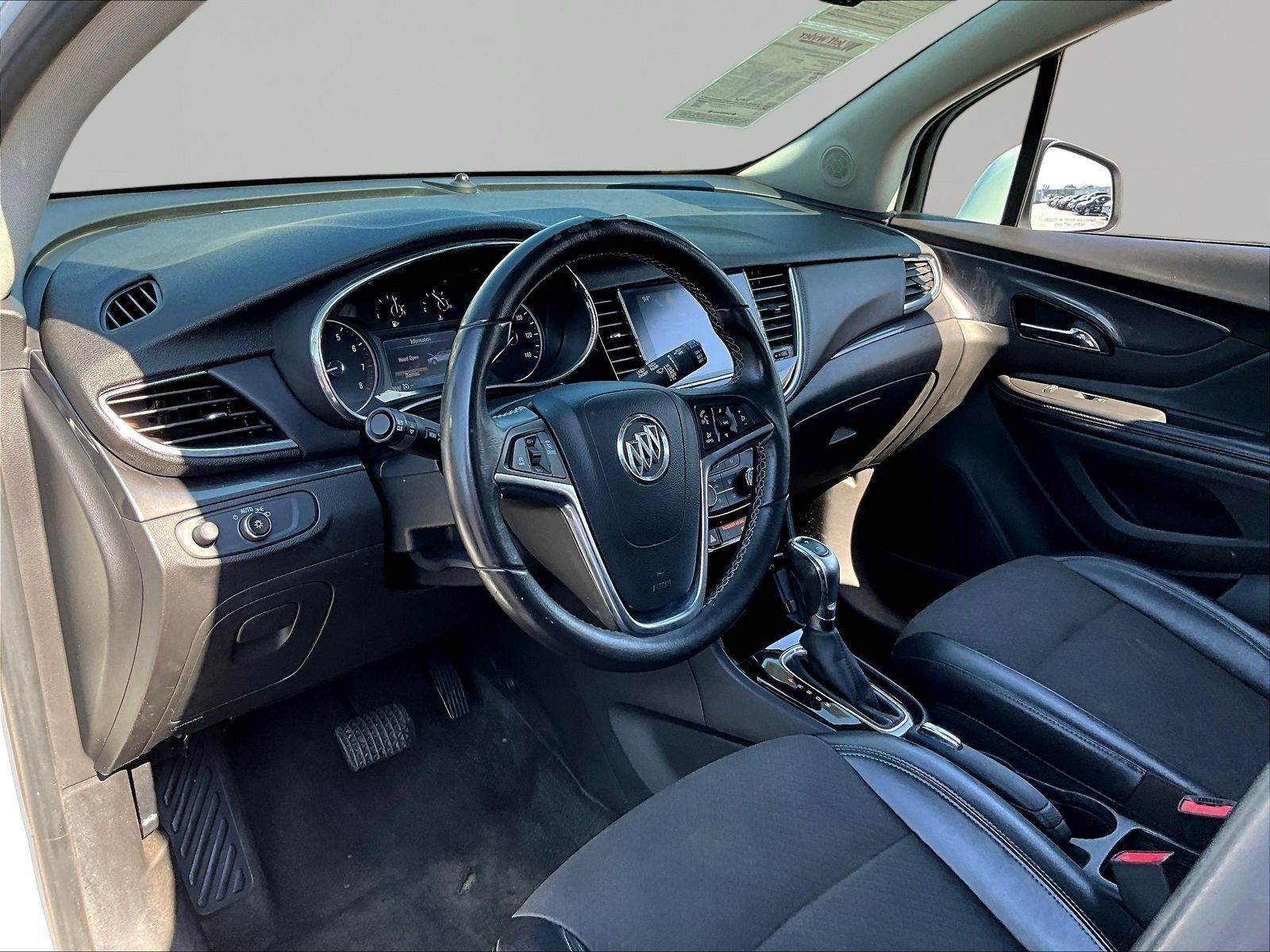 Used 2020 Buick Encore Preferred AWD/4WD image 16