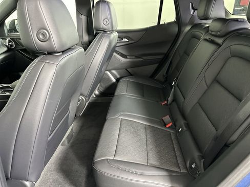 New 2026 Chevrolet Equinox LT w/ Convenience Package II FWD image 24