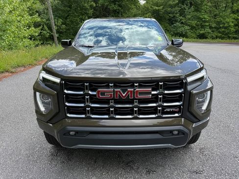 Used 2025 GMC Canyon AT4 AWD/4WD image 3