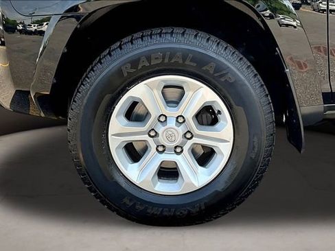 Used 2023 Toyota 4Runner SR5 AWD/4WD image 35