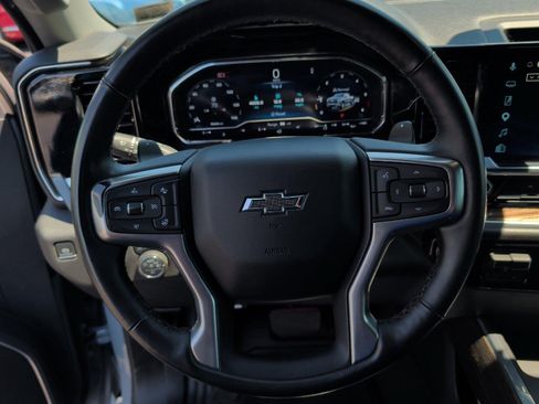 Used 2025 Chevrolet Silverado 1500 RST AWD/4WD image 18