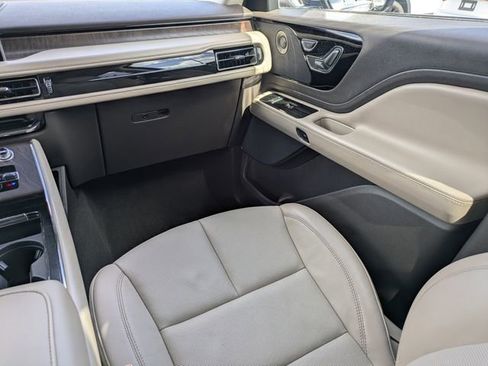 Used 2021 Lincoln Aviator Reserve w/ Equipment Group 201A AWD/4WD image 18