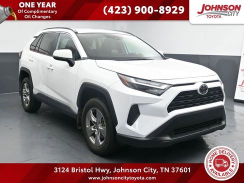 Used 2022 Toyota RAV4 XLE w/ XLE Grade Weather Package image 1