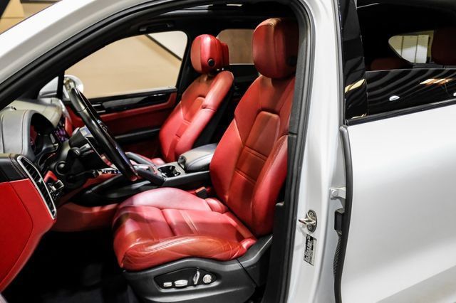 Used 2019 Porsche Cayenne AWD/4WD image 39