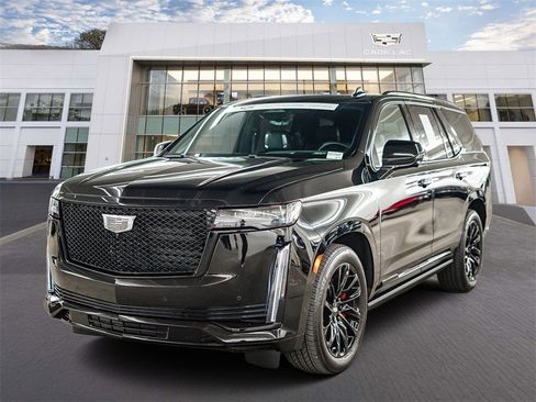 Certified 2024 Cadillac Escalade Sport Platinum w/ LPO, ONYX Package image 12