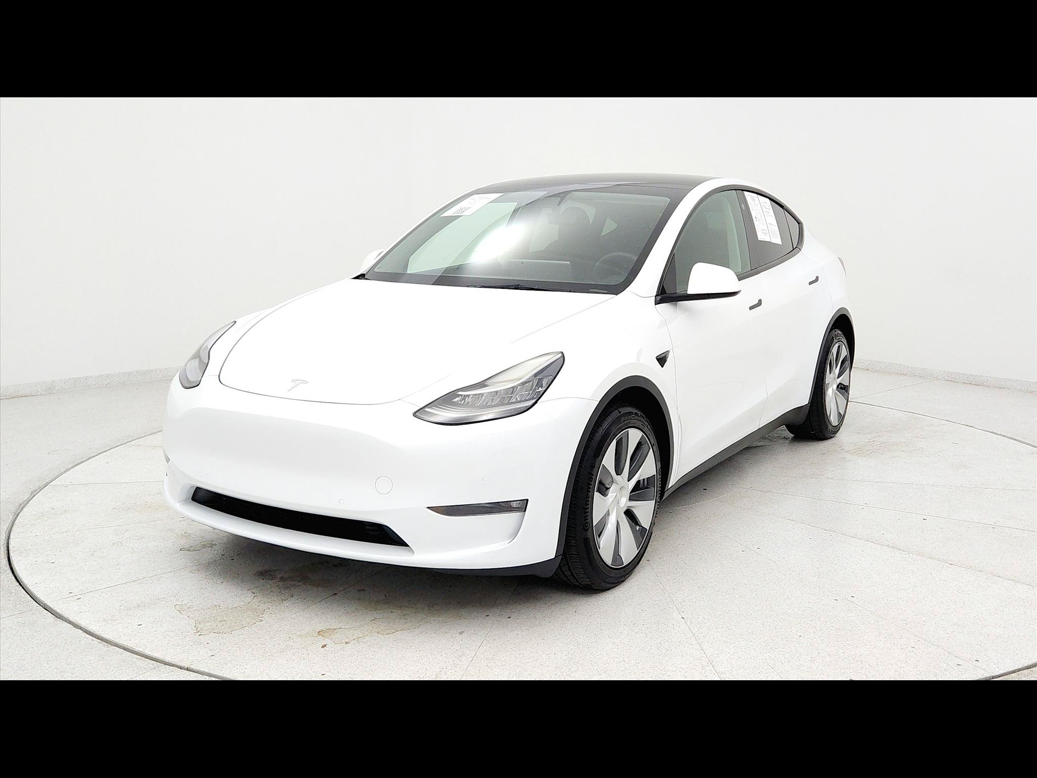 Used 2022 Tesla Model Y Long Range AWD/4WD image 1
