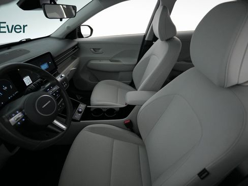 Used 2024 Hyundai Kona SEL image 7