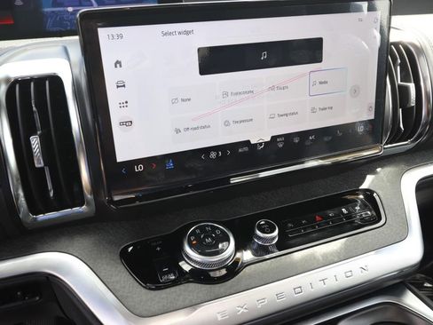 New 2026 Ford Expedition Tremor image 22