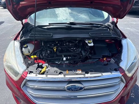 Used 2017 Ford Escape SE w/ SE Leather Comfort Package AWD/4WD image 30