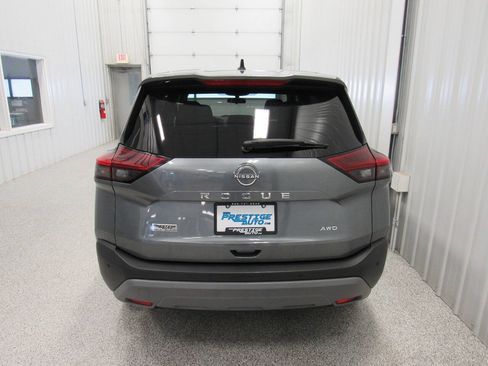 Used 2023 Nissan Rogue S AWD/4WD image 12