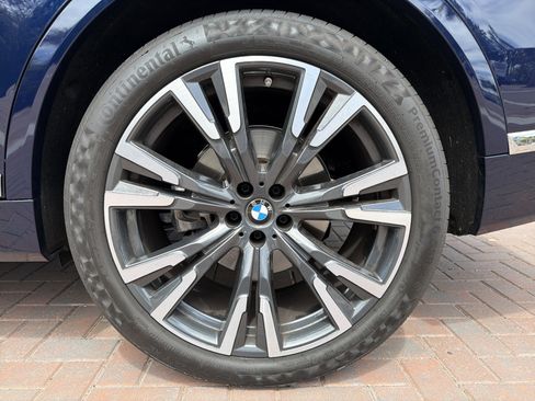 Used 2025 BMW X7 xDrive40i w/ Executive Package image 13