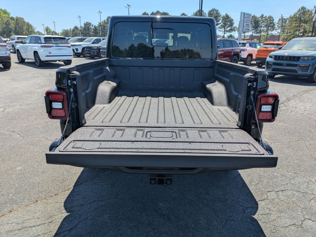 New 2026 Jeep Gladiator Rubicon w/ Steel Power Dome Hood Package AWD/4WD image 26