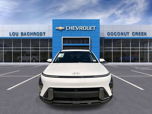 Used 2025 Hyundai Kona SEL FWD image 3