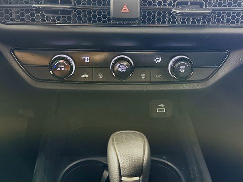 Certified 2023 Honda HR-V LX image 13