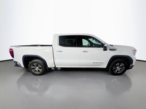 Used 2025 GMC Sierra 1500 SLT AWD/4WD image 9