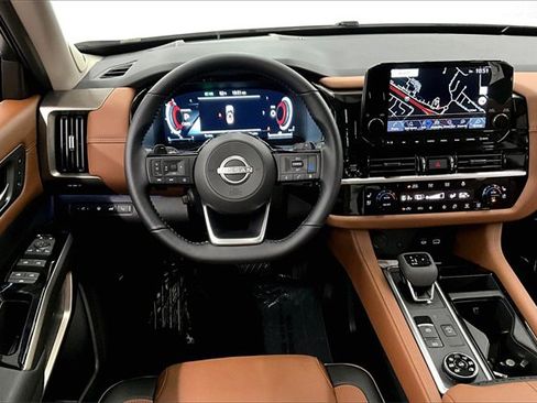 New 2025 Nissan Pathfinder Platinum image 19