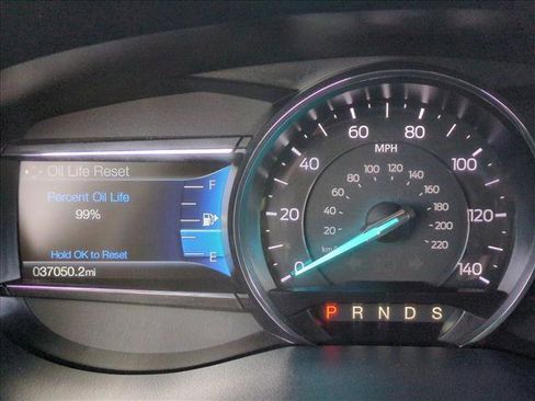 Used 2019 Ford Explorer XLT w/ Equipment Group 202A image 11