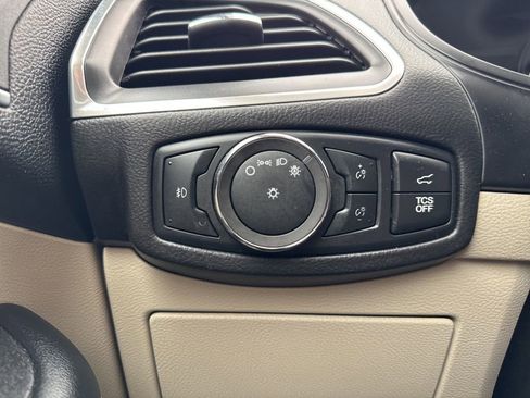 Certified 2023 Ford Edge Titanium image 19