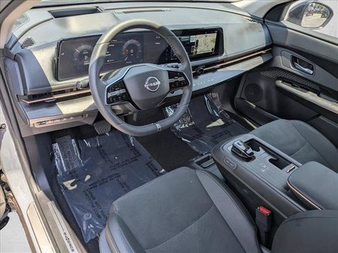 Used 2024 Nissan Ariya AWD image 10