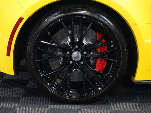 Used 2017 Chevrolet Corvette Z06 w/ Z07 Performance Package RWD image 46