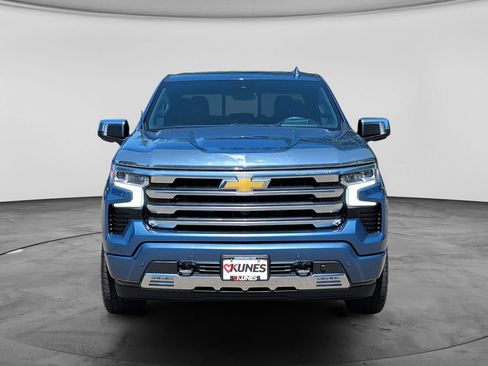 Used 2024 Chevrolet Silverado 1500 High Country AWD/4WD image 2