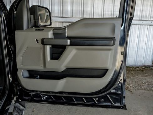 Used 2016 Ford F150 XLT w/ Equipment Group 302A Luxury image 45