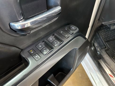 Used 2018 Chevrolet Silverado 1500 LT w/ All Star Edition image 11