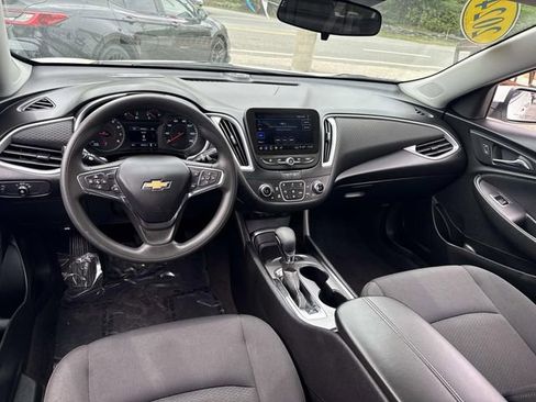 Used 2024 Chevrolet Malibu LT FWD image 17