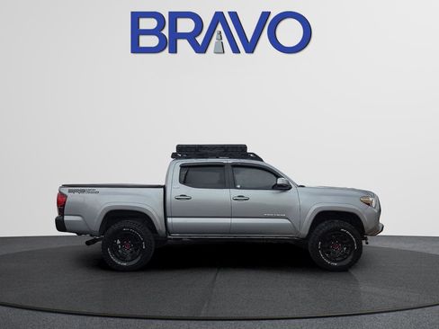 Used 2019 Toyota Tacoma SR5 RWD image 3