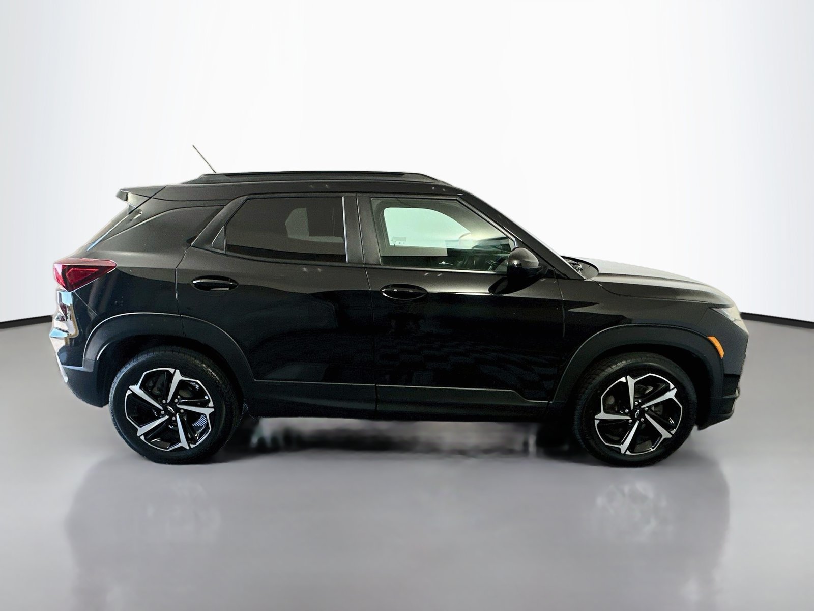 Used 2023 Chevrolet TrailBlazer RS w/ Convenience Package FWD image 8