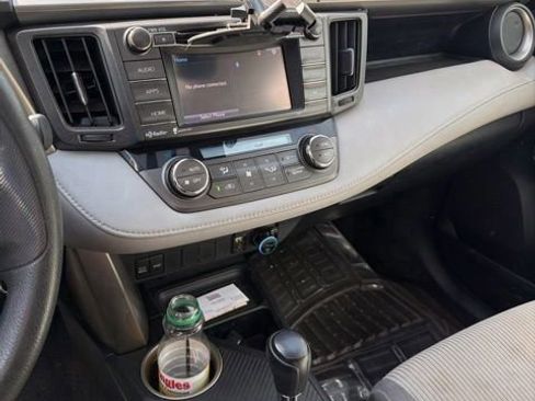 Used 2015 Toyota RAV4 XLE FWD image 10