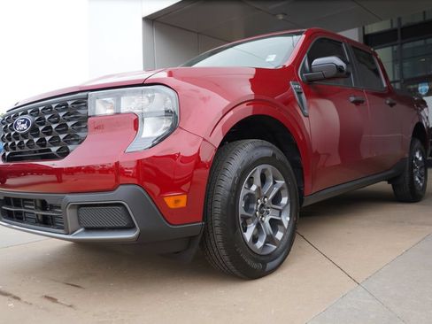 New 2026 Ford Maverick XLT w/ XLT Luxury Package AWD/4WD image 5