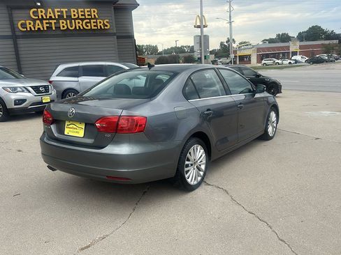 Used 2013 Volkswagen Jetta TDI FWD image 3
