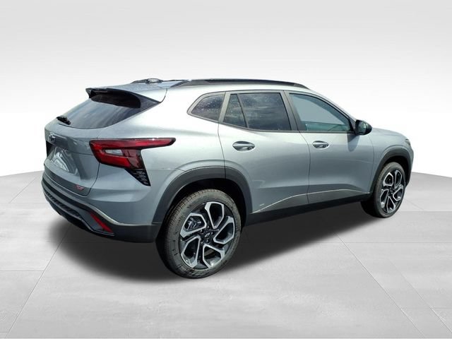 New 2026 Chevrolet Trax RS w/ Driver Confidence Package FWD image 3