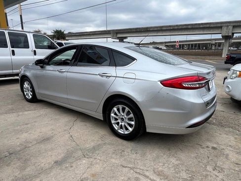 Used 2017 Ford Fusion S image 4
