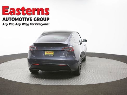 Used 2022 Tesla Model Y Long Range image 33